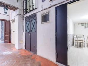 Nilo 1 - Shelter in the Center