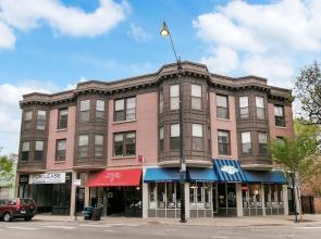 3BR Apt near Shops Dining and DePaul