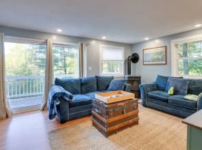 Gilford Getaway w/ Mountain Views & Fire Pit!