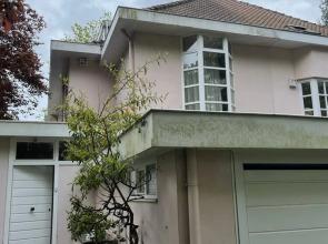 The Pink House, Uccle