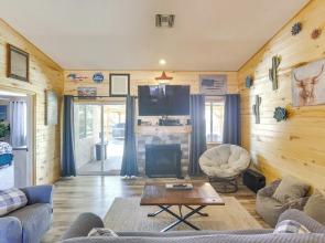 Lovely Bullhead City Retreat w/ Patio & Grill!