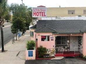 La Petite Rouge Motel