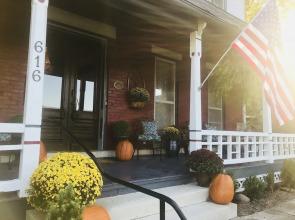 Evans Holly Grove Inn B&B