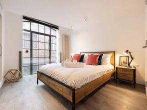 Stylish 2 Bedroom Warehouse Loft - Central Soho