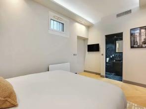 Elegant Home Close to the Eiffel Tower