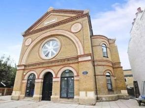 2 Bedroom Flat Near Hackney Wick