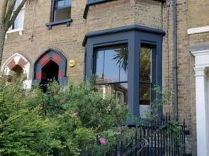 3 Bedroom Apartment Overlooking London Fields