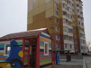 Apartments on Biryukova street 9