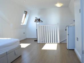 1 Bedroom Townhouse in Stratford