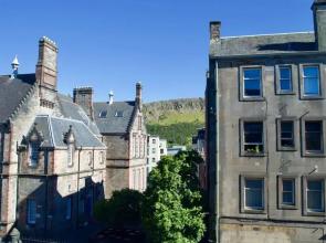 Extremely Central And Spacious Flat