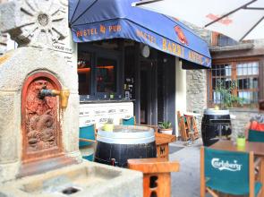 Barri Antic Hostel & Pub