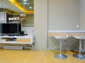 Cozy Studio Room Tamansari The Hive Cawang Apartment By Travelio