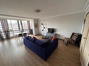 Place Occitane : T1 Bis en hyper-centre, terrasse