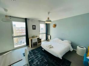 We Live In R - Suite 401