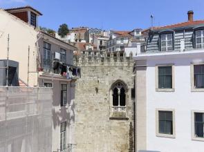 Alfama Golden View by Homing