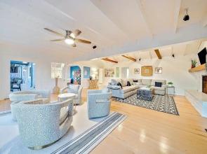 1185 Tamarack 4 Bedroom Home by RedAwning