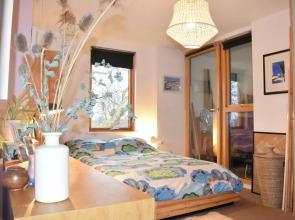 East London Riverside Apartment