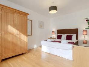 Roomspace Apartments -Groveland Court