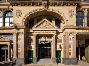 Roomzzz Manchester Victoria