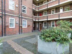 Bright 2BR Flat in St. Katharine's Docks