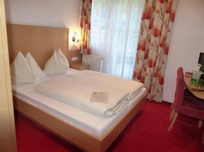 Der Schmittenhof und Nebenhaus