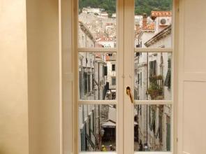 Apartment Domino Deluxe House