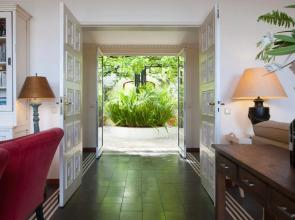 Stylish Villa With Private Swimming Pool