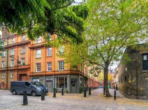 Modern 1BR Home in Kings Cross! 3 Guests