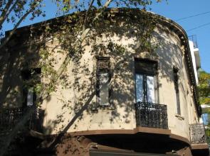 06 Soho Suites Bed & Breakfast