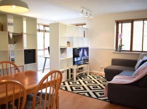 2 Bedroom Flat in Canada Water