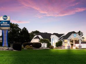 Best Western Harbour Pointe Lakefront