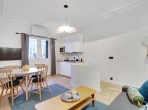 Pick A Flat's Apartment in Neuilly sur Seine - Avenue Charles de Gaulle