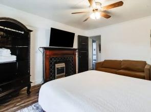 Jefferson Flat - Balcony Suite