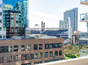 WanderJaunt Modern Dt San Diego Apts