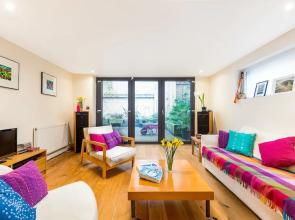 Charming Hackney Apartment with Garden