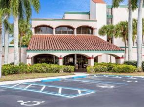 88 Palms Hotel & Event Center 