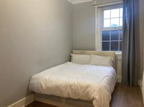 Three Bed Two Bath Apartment in London