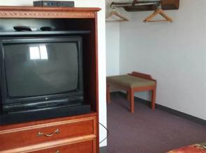 Lake Stop Resort - Caravan Park