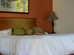 The Bamfield Motel
