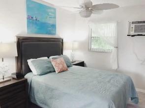 Beachside Gardens Apartments by Lowkl