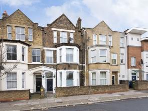 Lovely 1BR Flat Overlooking Southwark Park