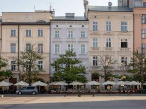 Krakow Main Square Apartment by Renters