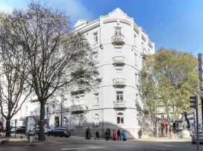 Marquês de Pombal Typical by Homing