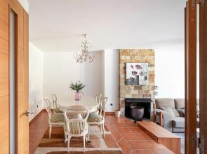 Classy Holiday Home With Swimming Pool, Garden, Bbq, Parking