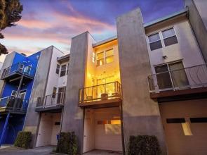 New York Style Penthouse in the Heart of the City