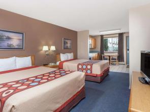 Super 8 by Wyndham Medicine Hat AB