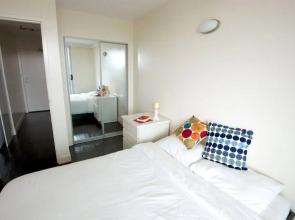 Backpacker College at EC Vancouver: APT Living