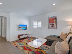 4br/3ba W/front Yard Pool In Southeast Palm Springs 4 Bedroom Home