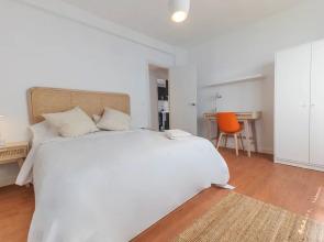 Amazinn Places - Cabañal Boutique