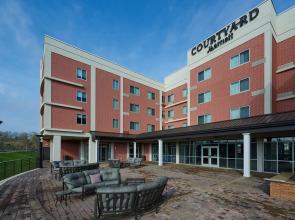 Courtyard Rome Riverwalk